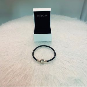 🌸Pandora leather bracelet charm